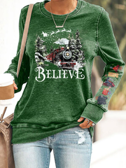 Women's 90s Retro Christmas Movie Print fitted sweatshirt
